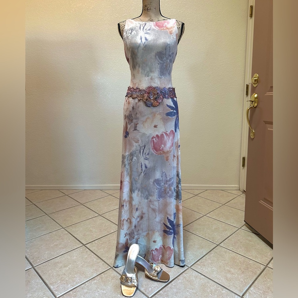 Beautiful 90’s Maxi Dress